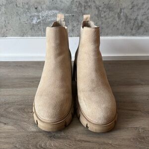 Steve Madden Women's Howler Ankle Boot Chunky Bootie Suede Leather Tan